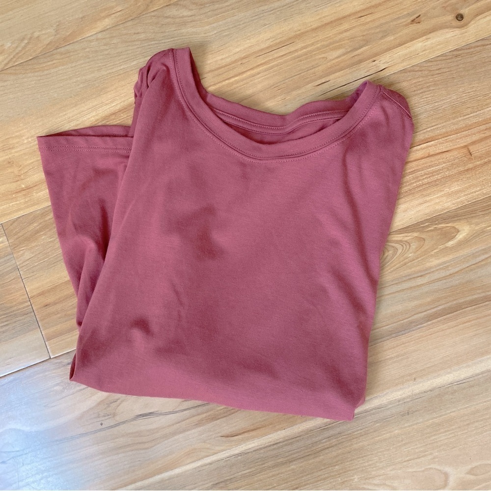 Adore Me mauve crew neck t-shirt